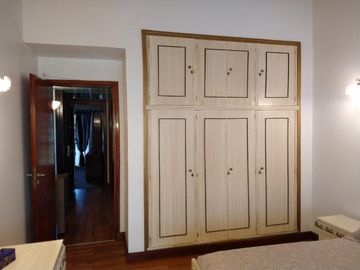 Hermoso Chalet de Tres Dorm. + Playroom y Jardin con Pileta en Venta.