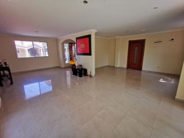Casa en Venta en Samborondón