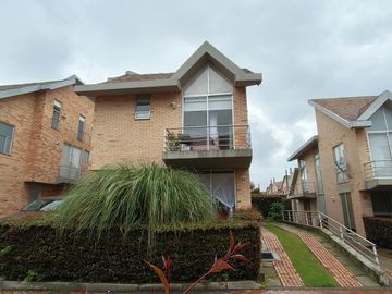 casa en arriendo en chía. Cod A8255205