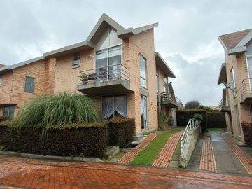 casa en arriendo en chía. Cod A8255205