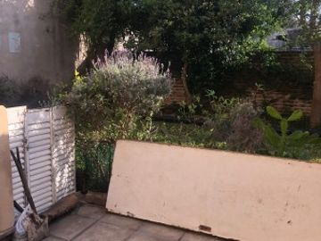 Venta de Casa Multifuncional en Olivos.