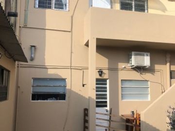 Venta de Casa Multifuncional en Olivos.