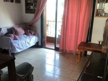 Venta de Casa Multifuncional en Olivos.
