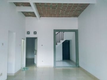 Rumah di Beji, 2.5Lt, Minimalis dlm Prmhn di Tanah Baru