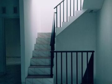 Rumah di Beji, 2.5Lt, Minimalis dlm Prmhn di Tanah Baru