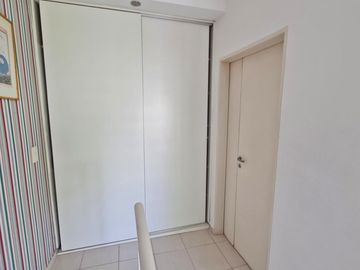 Moderno e Impecable Duplex 2 amb con doble balcón y amoblamiento