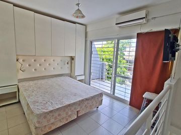 Moderno e Impecable Duplex 2 amb con doble balcón y amoblamiento