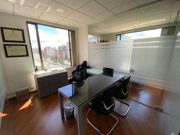 Oficina en Arriendo en el Centro Empresarial Cien