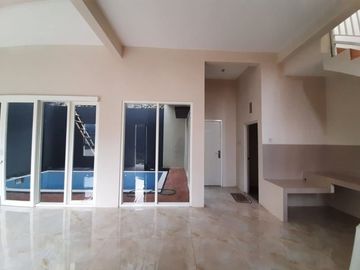 Rumah Berkonsep Villa di Kota Batu View Gunung Arjuna | 0