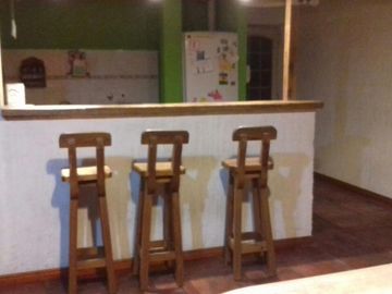 Chalet ubicado a 300 metros de Av. Hipólito Yrigoyen