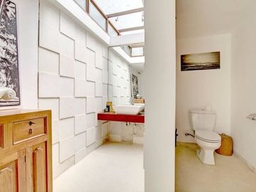 DIJUAL MURAH VILLA CANTIK, 4 KAMAR LOKASI DEKAT TOL BALI MANDARA