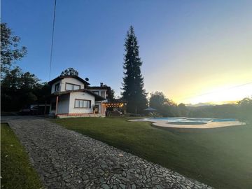 Venta de casa campestre en cabeceras