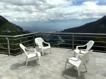 VENTA SUITE GRANDE - González Suárez   Vista panorámica al Valle de Tumbaco