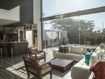 Se Vende Casa en Zona Rural y en la Montaña en Cumbayá - Quito