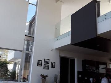 Se Vende Casa en Zona Rural y en la Montaña en Cumbayá - Quito
