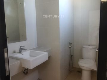 Disewakan Ruko Summarecon Crown Gading Setia Asih Bekasi