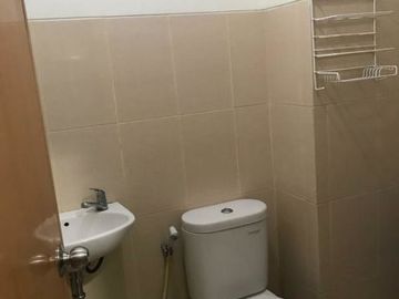 Apt. BaleHinggil Hadap selatan fully furnish