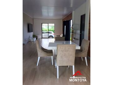Casa campestre en condominio, sector La Palmilla, vía Alcalá