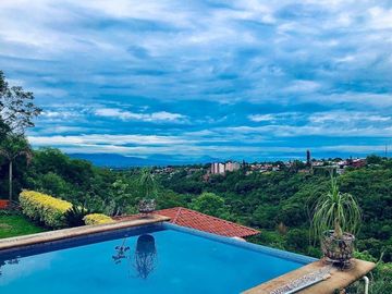 Excelente Casa Sola en Exclusivo Fraccionamiento con Vista Panorámica a la Cañad