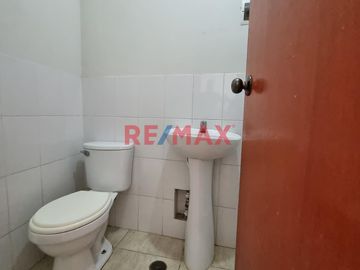 ¡GRAN OPORTUNIDAD DE INVERSIÓN! CASA EN VENTA  con 20 Habitaciones y 2 Minidepartamentos en Lambayeque 

BENEFICIOS DE LA CASA:
Ubicada estratégica