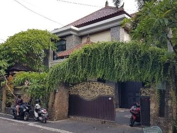 Dijual Rumah Besar Dan Mewah Di Kawasan Elite Renon Denpasar