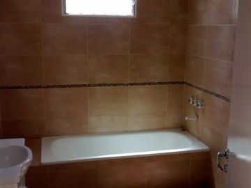 Casa PH en venta en Lanus Oeste