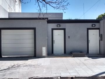Casa PH en venta en Lanus Oeste