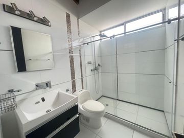 casa en venta en av. del rio, vegas del rio. Cod V5005