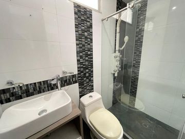 casa en venta en av. del rio, vegas del rio. Cod V5005