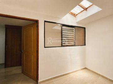 apartamento en arriendo en loma de los parra. Cod A777331