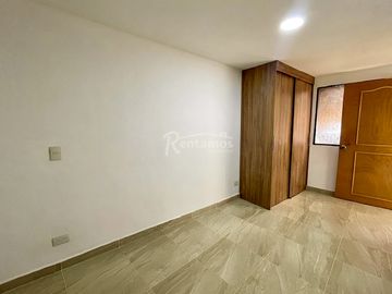 apartamento en arriendo en loma de los parra. Cod A777331