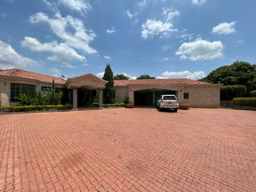 casa en venta en la morada. Cod V16787