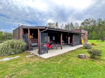 Vendemos Parcela con casa mediterránea en condominio Cayumapu, salida Norte a 18 min Valdivia