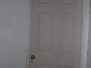 SE VENDE CASA CON EXCELENTE UBICACIÓN EN LA CIUDAD DE LONGAVÍ.