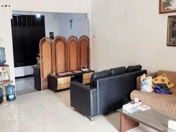 Rumah Rungkut Harapan hadap Barat, Strategis