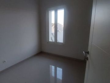Rumah Ready Minimalis 2 lantai Perum Royal Paka