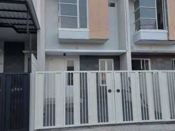 Rumah Ready Minimalis 2 lantai Perum Royal Paka