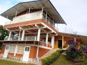 casa campestre en venta en el carmen. Cod V6290917