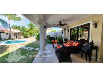 VENDO CASA 4 REC PERLAS COSTA DEL ESTE