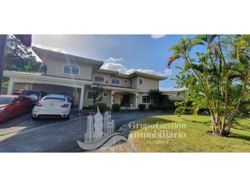 VENDO CASA 4 REC PERLAS COSTA DEL ESTE