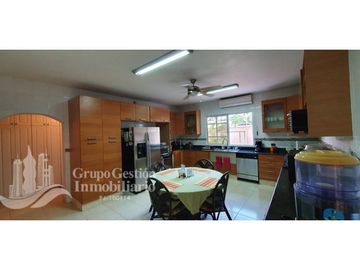VENDO CASA 4 REC PERLAS COSTA DEL ESTE