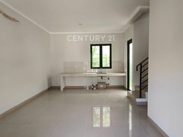 Rumah 2 Lantai Ada Taman Di Summarecon Crown Gading Cluster Regia
