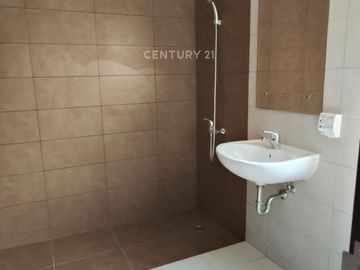 Rumah 2 Lantai Ada Taman Di Summarecon Crown Gading Cluster Regia