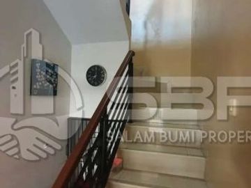 Rumah Cantik strategis 2lt Perum jl kaliurang km 6 dkt UGM,jl Sulawesi