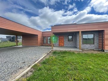 Parcela con casa en venta 3 dorm 3 baños en Osorno