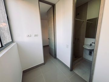 apartamento en arriendo en el poblado. Cod A71593