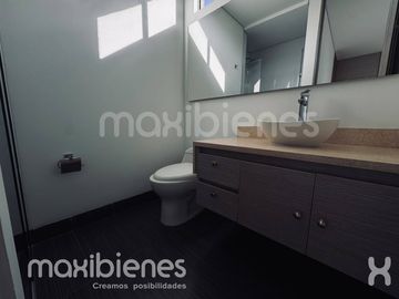apartamento en arriendo en el poblado. Cod A71593