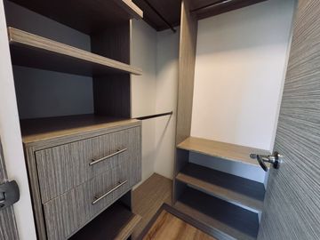 apartamento en arriendo en el poblado. Cod A71593