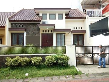 Rumah 2 Lantai Luas 164 di Villa Puncak Tidar kota Malang