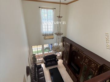 Dijual Rumah Full Furnished Dalam Cluster Ekslusive The Green BSD